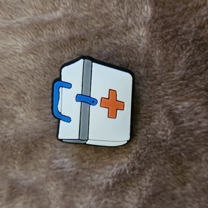 💥 5/$15 Croc Charm